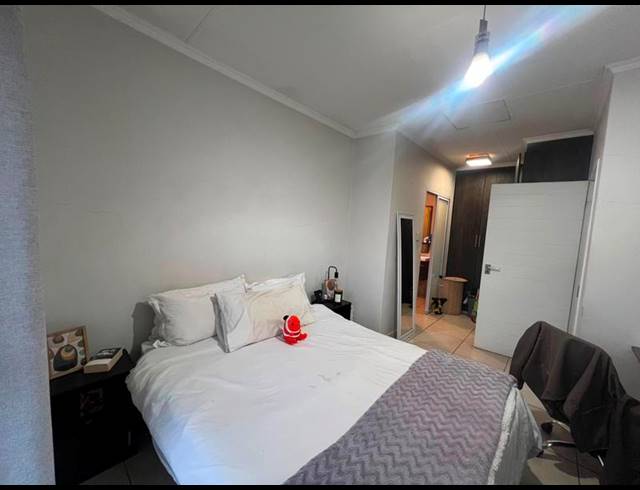 1 BEDROOM PROPERTY TO RENT IN PETERVALE